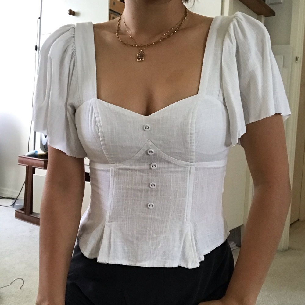 VERGE GIRL LINEN FLUTTER SLEEVE TOP